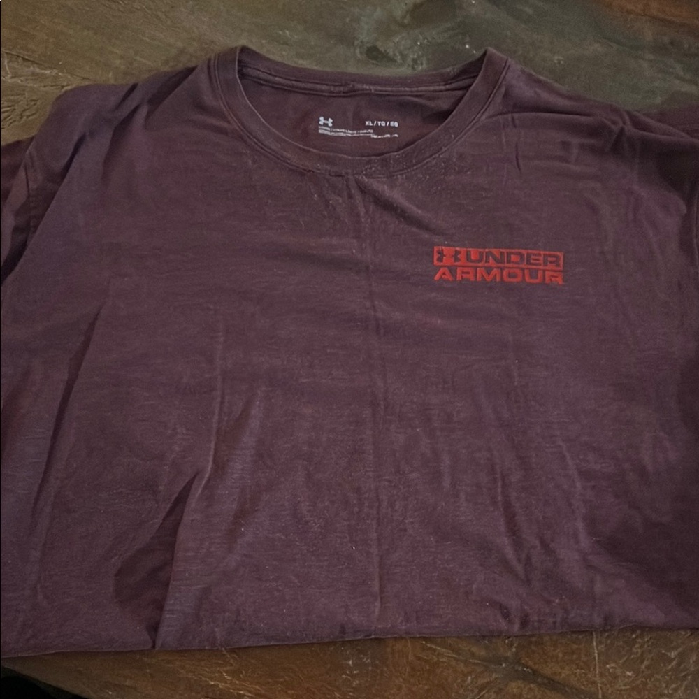 Under Armour Men's Maroon T-Shirt